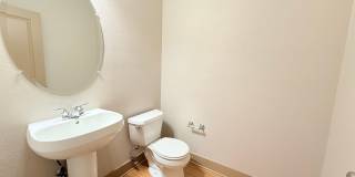 Spacious 3 Bedroom Townhome with Huge Bonus Room! Gallery 10