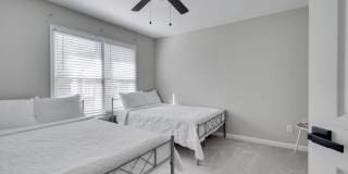 3302 Comstock Road Gallery 21