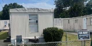 GREAT LOCATION! 2-Bedroom/ 1-Bath Gallery 1