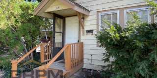 1 bedroom duplex close to Dillons Gallery 1