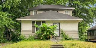 2-Bedroom, 1 Bath Single Family for Rent in Memphis, TN | Fenced backyard & Modern Kitchen Gallery 1
