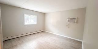 Newly Updated 2 bedroom 1.5 Bath Unit. Gallery 6
