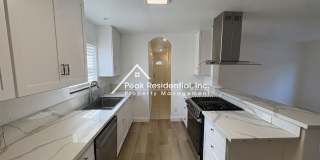 Great 4 Bd/2.5Ba Duplex with 1 Car Garage! Gallery 10