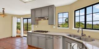 Sunlit 3 Bed Glen Cove Home Gallery 13