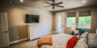 4 Bed, 3 Bath, 3 Car Garage for rent. Small Dog Allowed Gallery 39