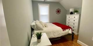 18 Hall Avenue Gallery 15