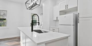 Furnished 4 bed, 2 bath home in Mt. Washington available now! Gallery 1