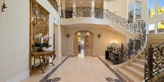 718 N Rodeo Dr Gallery 13