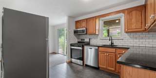 READY FOR MOVE IN! DON'T MISS THIS RENOVATED 2-BEDROOM TOWNHOME IN WEST MIFFLIN! Gallery 3