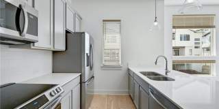 Stunning New 3 bed 2.5 bath in Lakeway! Gallery 8