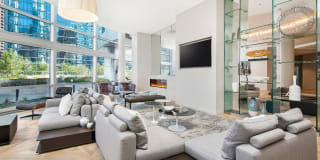 465 North Park Gallery 27