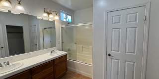 NW Bakersfield home! Gallery 9