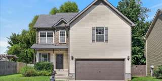 Pet Friendly Three Bedroom with Bonus! Gallery 1