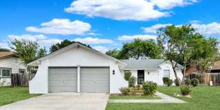 8211 Creekline Dr Gallery 1