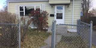3 Bedroom House w/ Garage & Bonus Room Gallery 1