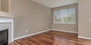 Spacious Living in a Modern Townhome Gallery 12