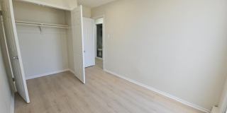 2201 Murray Ave Gallery 21
