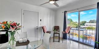 458 SW 9th St Gallery 1