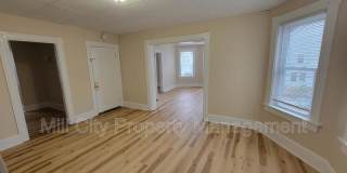 414 Cedar St (Middle) Gallery 17