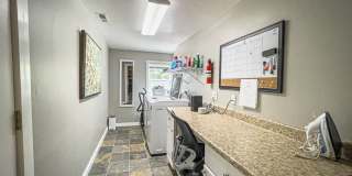 Kelsey's Cottage: Fully Furnished 2 bd/1ba Jacksonville Cottage, Large yard! $300 Utility Fee Gallery 9