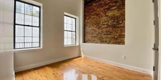 72 Willoughby Street Gallery 1