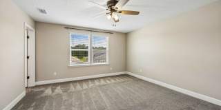 Immaculate 4 bedroom, 2.5 bathroom home with a dedicated office, spacious loft, and 2,648 square feet of living space Gallery 18