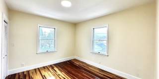98 Safford St Gallery 25