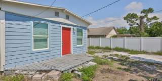 Exquisite Remodeled Retreat: 4 Bed, 1 Bath Gem in St. Petersburg Gallery 29