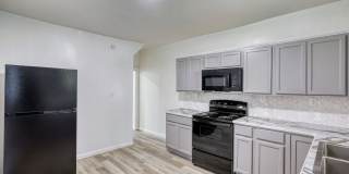 Fully Renovated 3 Bedroom, 1 Bathroom Townhouse Gallery 6