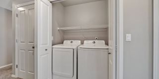 Stunning townhouse in Canby- 3 bed / 2.5 bath , garage, AC Gallery 25