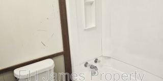 217 North Wilson Avenue - A Gallery 5