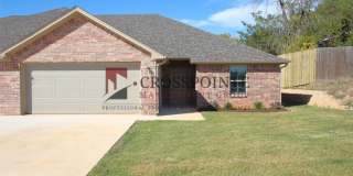 Beautiful 3 Bedroom 2 Bathroom Townhouse in South Tyler! Gallery 1