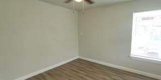 4 Bedroom 2 bath in Valley High Gallery 31