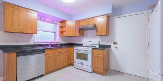 5942 W Addison Street Gallery 9