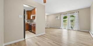 Charming 2BR Townhome w/ Attached Garage in Prime Lakewood Location! Gallery 11