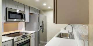 8045 North 32nd Lane Gallery 1