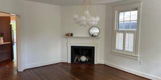 *DREAM LOCATION* 6BR Completely Renovated Duplex Gallery 10