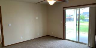 Radiant Lake Waterfront Home Gallery 8