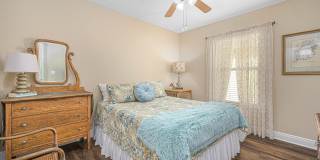 2036 SE Avon Park Drive Gallery 27