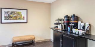 Los Angeles - Ontario Airport Gallery 9