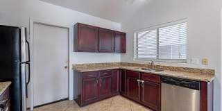 North West Chandler Home with a Pool Gallery 8