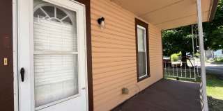 Madison/W.95th neighborhood : 3 bedroom/1 bath single family house available NOW. Gallery 12
