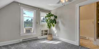 14 North Walnut Street Gallery 10