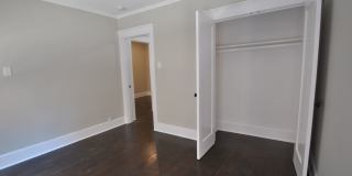 Charming Bluff Heights 1 bed room Gallery 11