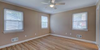 706 S 14th Street Gallery 18