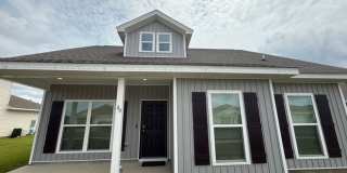 Beautiful 3/2 Single Family house with 2 car garage Gallery 1