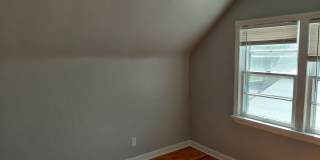 4 bedroom, 2 full bath bungalow near Cedar and Warrensville Gallery 21