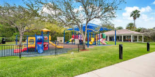 520 N Parkway Gallery 48