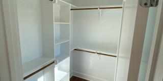 Room in 4 Bedroom Home at Edgerton Dr Gallery 29