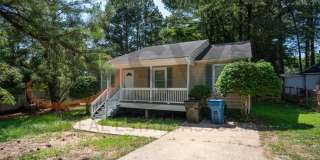 Updated 3BR, 2BA Durham Rental with Front Porch & Deck Gallery 1